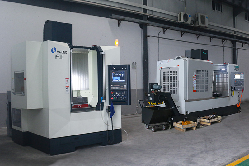 Makino machining center