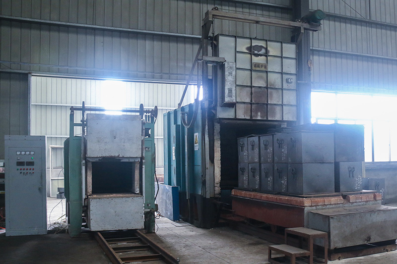 Heat treatment equipment